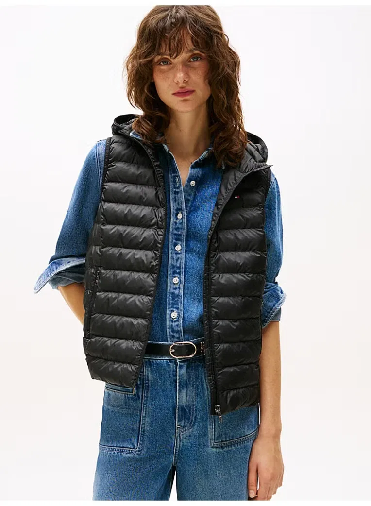Жилет стеганый с капюшоном Tommy Hilfiger, черный