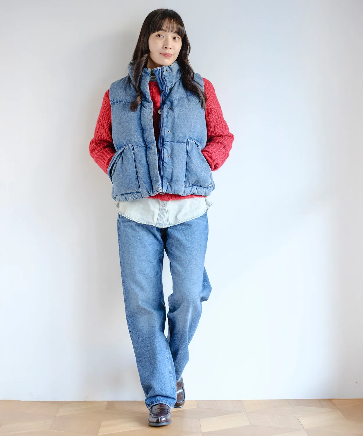 Женский утепленный жилет с капюшоном Western Bubble Vest Levi's, Dark Indigo Blue — фото 3