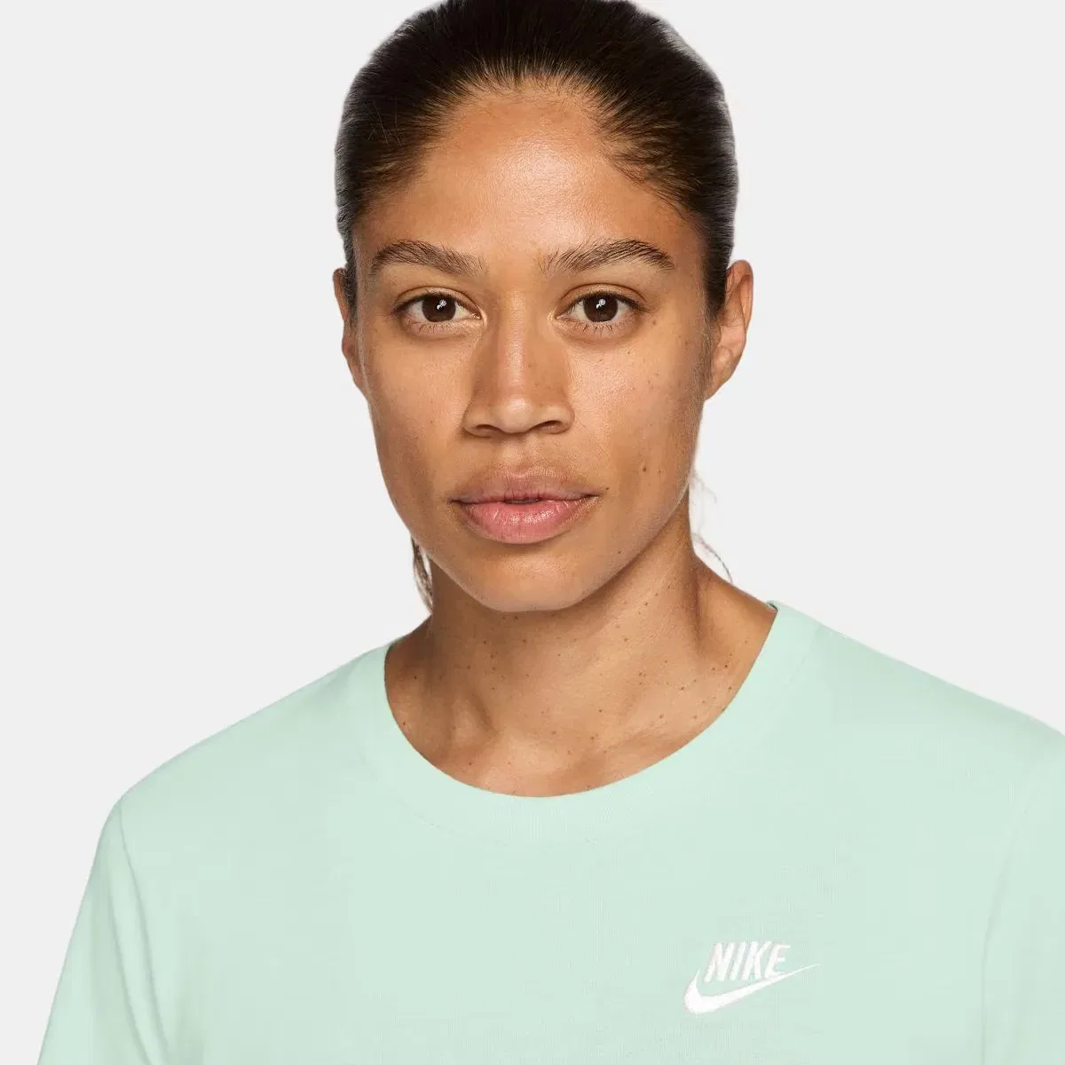 Женская футболка с коротким рукавом Nike, Verde — фото 3