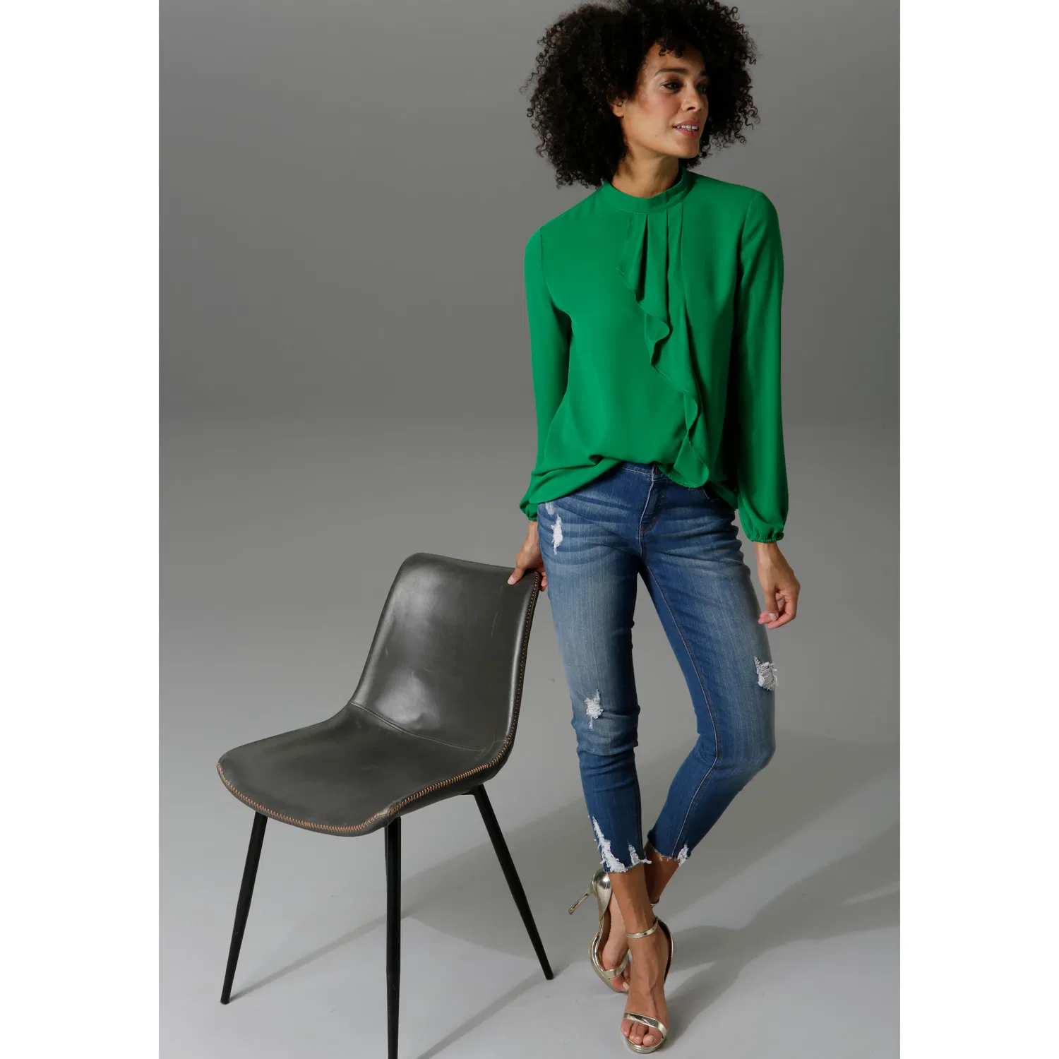 Женская блуза с воланами Aniston CASUAL, Green