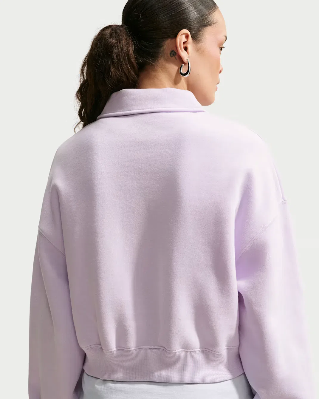 Женская укороченная рубашка-поло свободного кроя Nike Studio Fleece Medium Weight, Bleached Lilac/Sail — фото 2