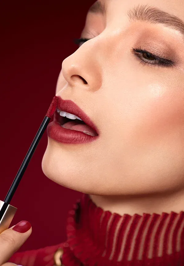 Роскошная матовая жидкая помада - жидкая помада 6 мл Bobbi Brown, цвет grand — фото 3