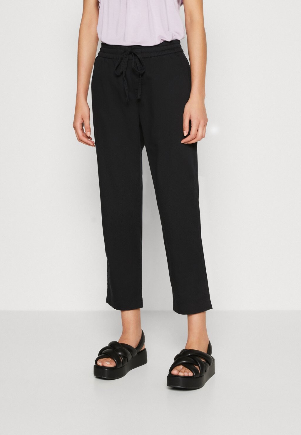 

Брюки GAP EASY PANT HOLIDAY, цвет True Black