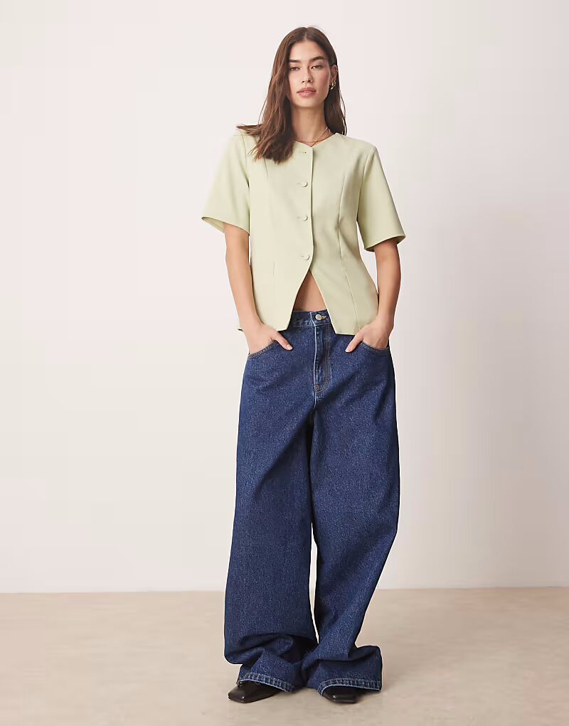 

Короткий приталенный топ на пуговицах светло-зеленого цвета Abercrombie & Fitch