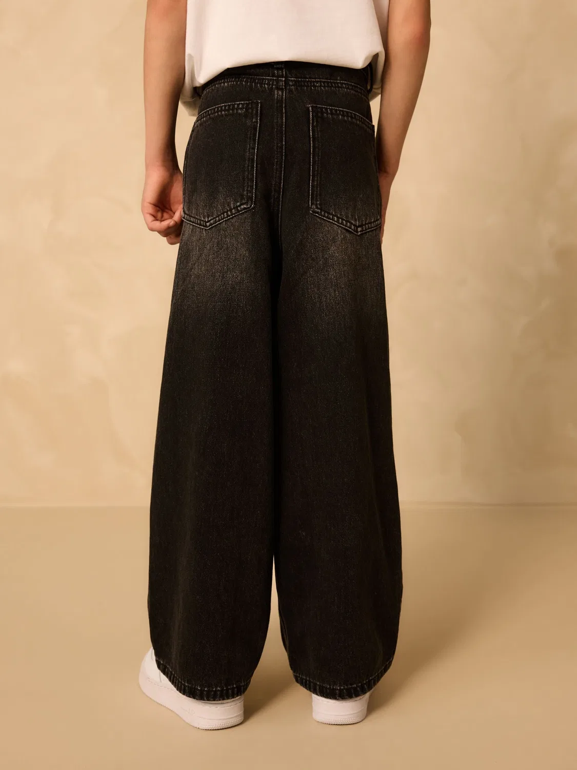 Джинсы Super-wide Fit Next, Washed Black — фото 3