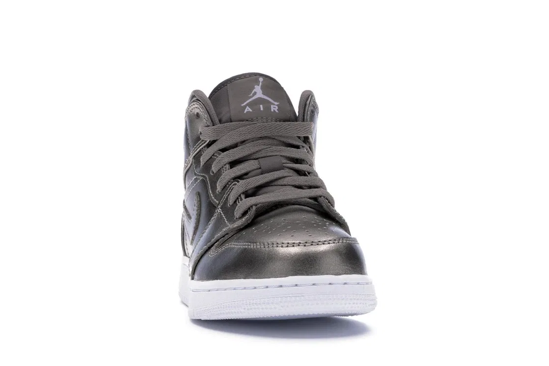 Детские кроссовки для мальчиков с кожаным верхом Jordan 1 Mid Jordan, Sepia Stone/White-Noble Red — фото 2