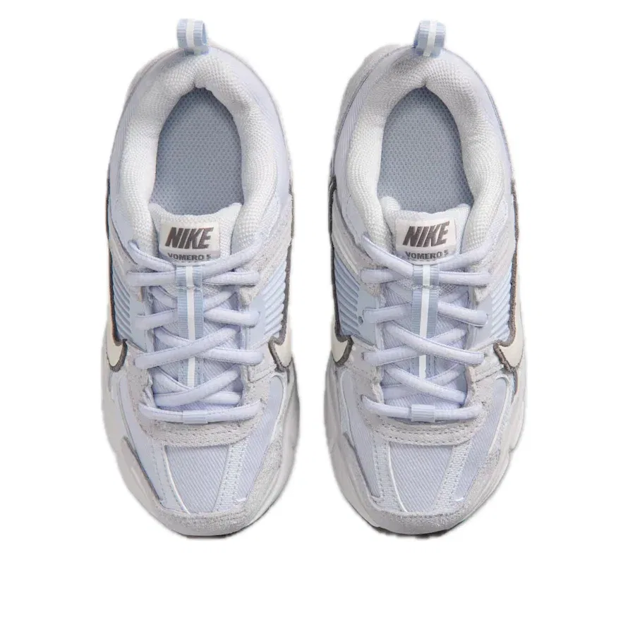 Детские кроссовки с шнуровкой Nike Air Zoom Vomero 5 Football Grey Pencil Point, синий — фото 4
