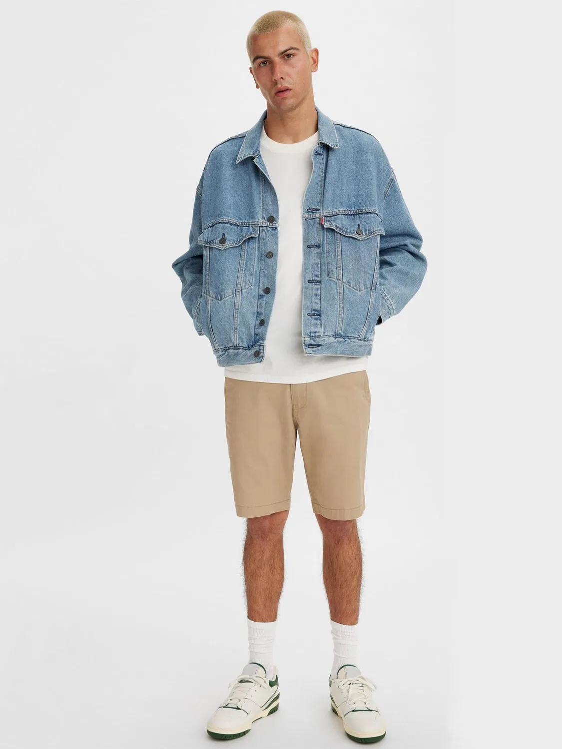 Зауженные шорты чинос Levi's True Chino Sand Cream XX
