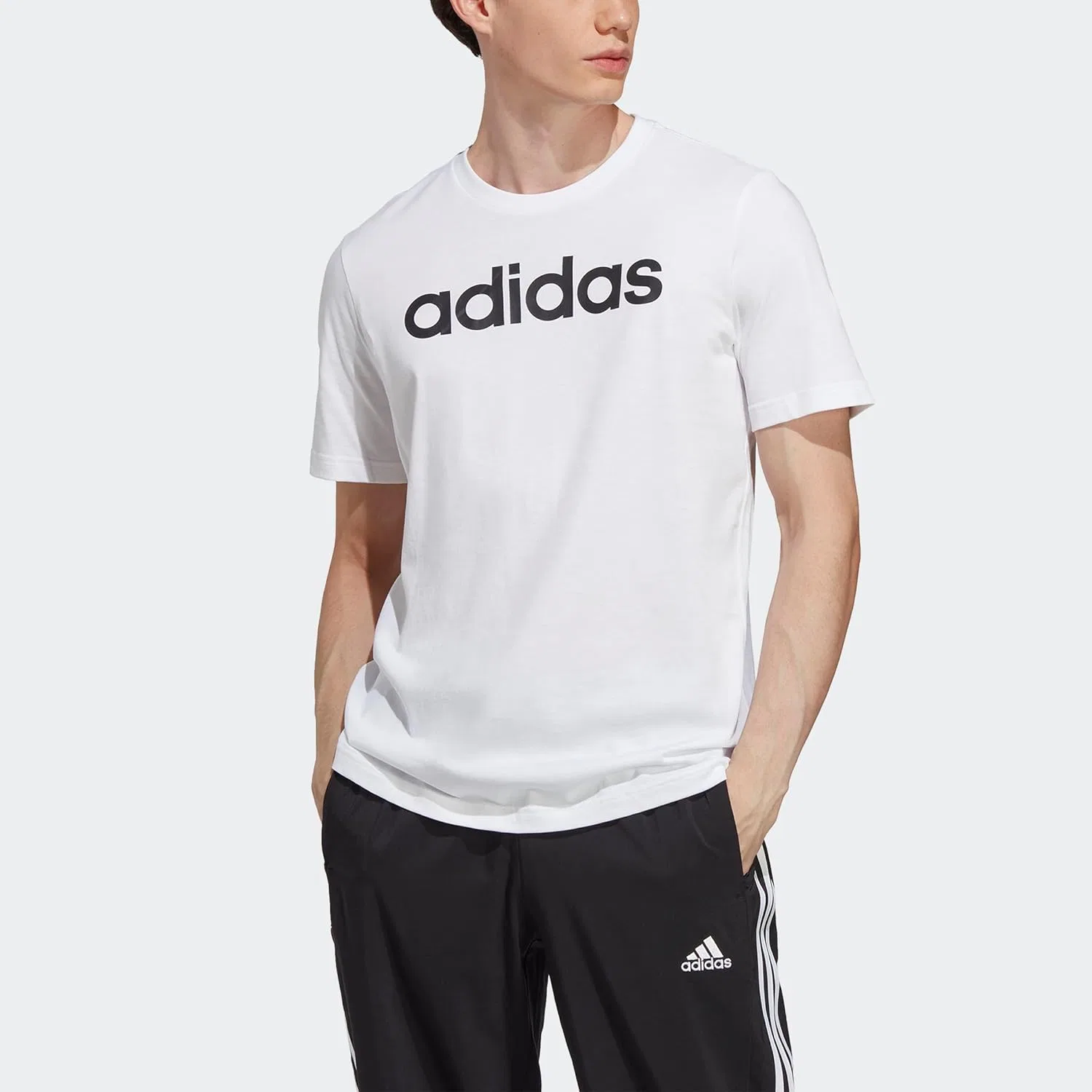 Мужская футболка регулярная Essentials Linear Embroidered Logo adidas, White/Black — фото 4