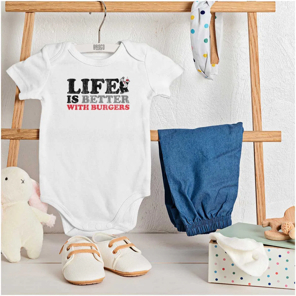 Детское боди-комбинезон с коротким рукавом Life Is Better With Burgers Wimpy Brisco Brands, White — фото 3