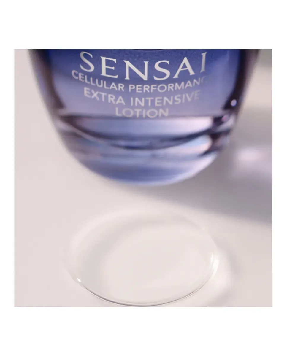 Лосьон для интенсивного ухода Crema Cellular Performance Extra Sensai — фото 3