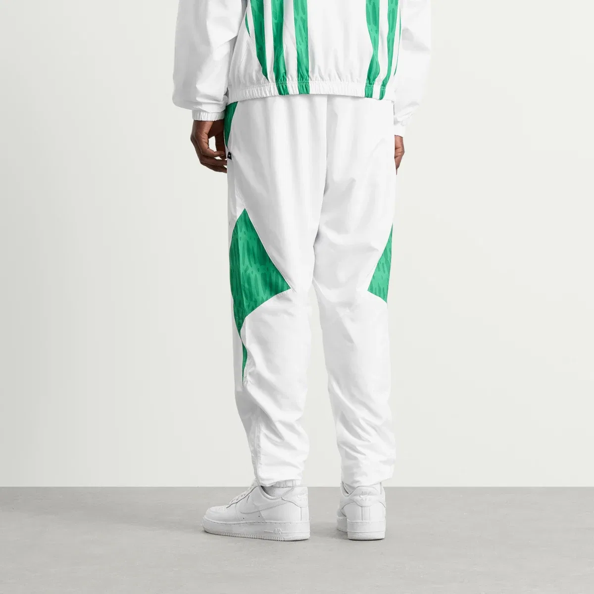 Штаны спортивные с принтом X slawn nigeria woven track pant Nike, White — фото 3