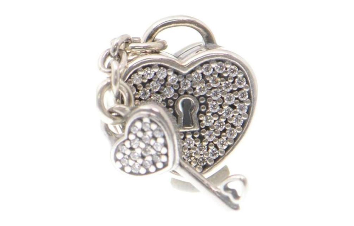 

Pandora Серебряные, Crystal подвески / кулоны женские Silver