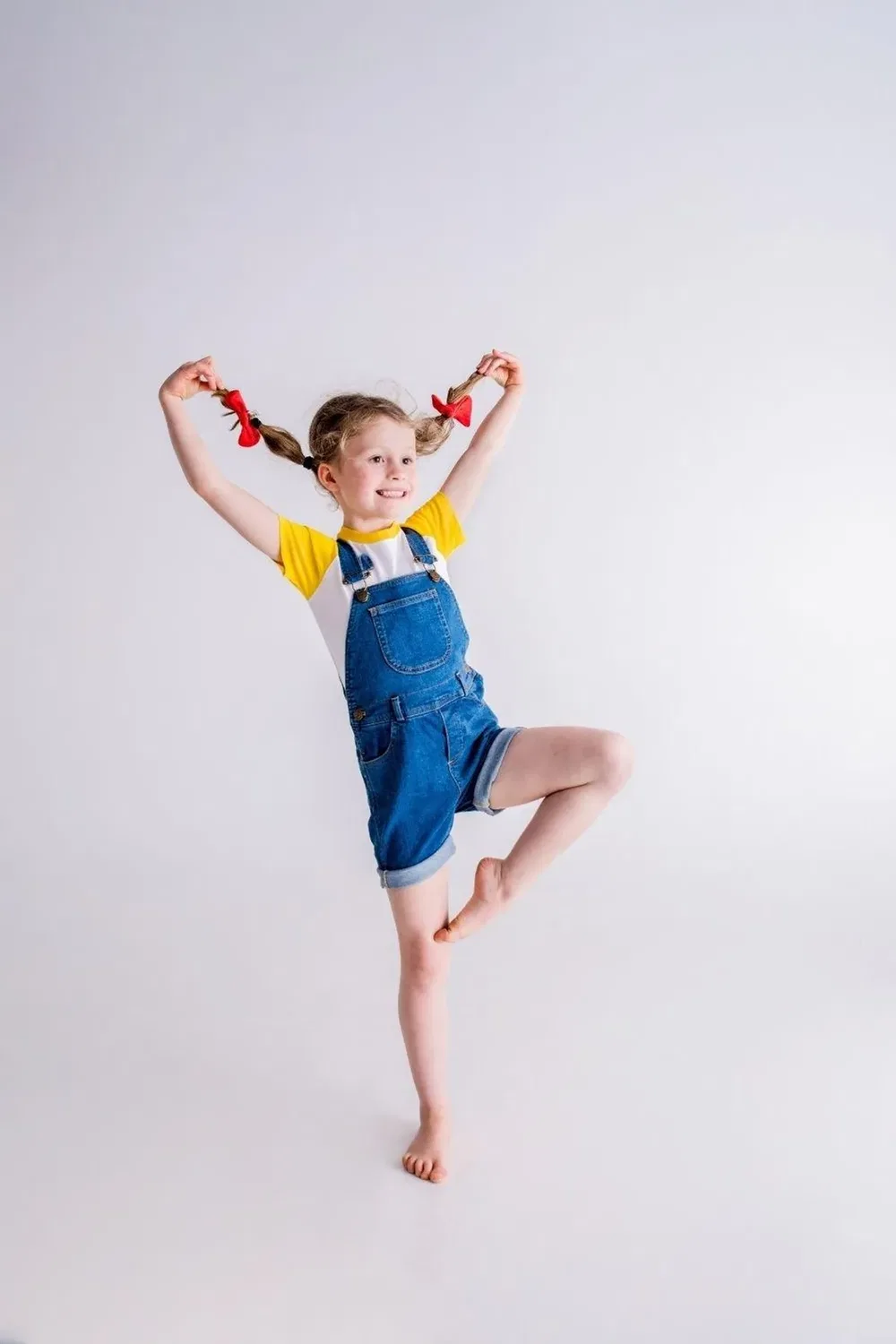Детские джинсовые шорты-комбинезон Dotty Dungarees, Blue — фото 3