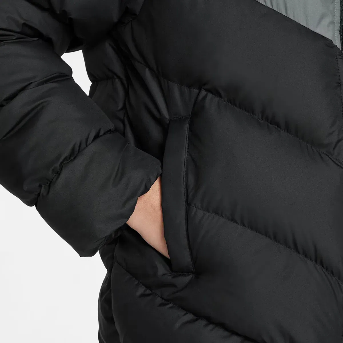 Детская куртка для мальчиков с синтетическим утеплителем Nike, Negro — фото 3
