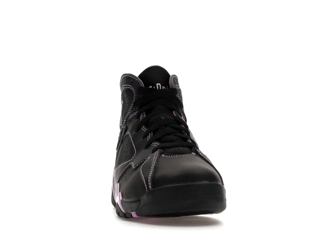 Детские кроссовки высокие с контрастной строчкой Jordan 7 Retro Jordan, Black/Barely Grape/Rush Fuchsia — фото 2