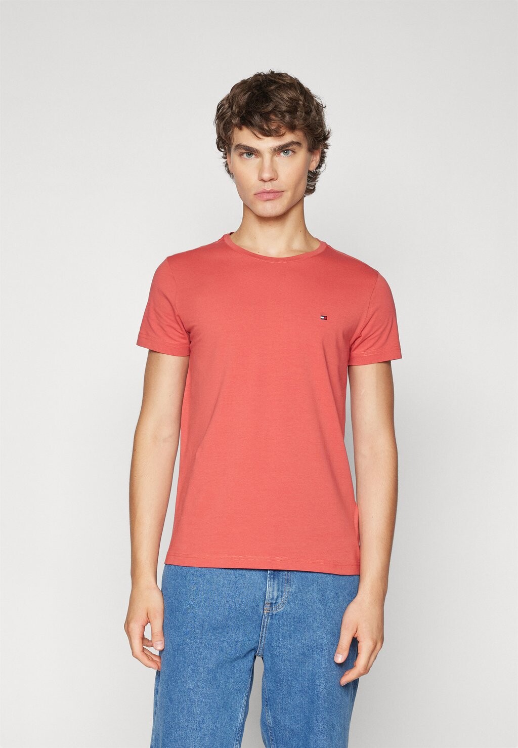 

Базовая футболка Slim Fit Tee Tommy Hilfiger, терра-красный