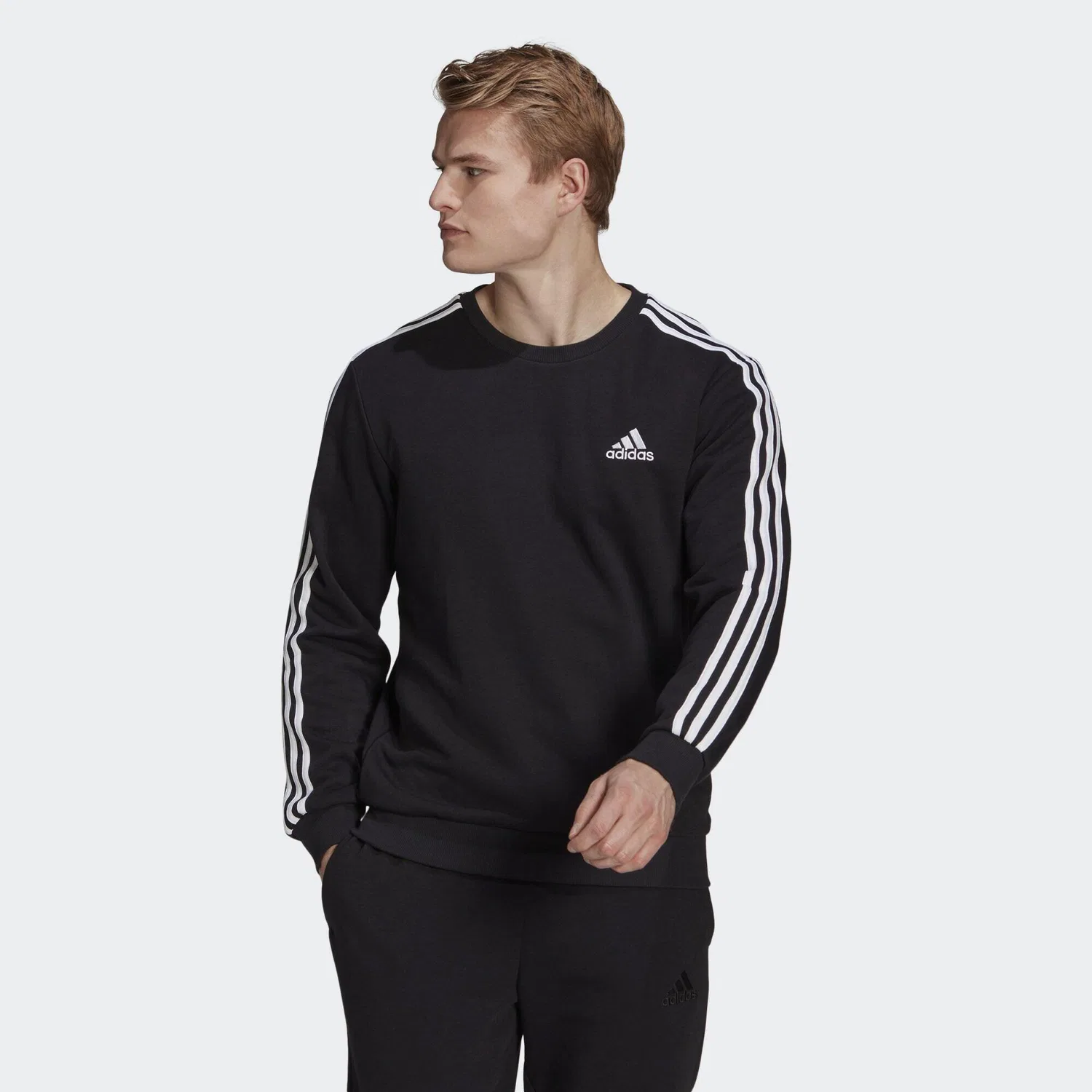 Мужской хлопковый свитшот Adidas Essentials French Terry 3-Streifen Sweatshirt, Черный Белый