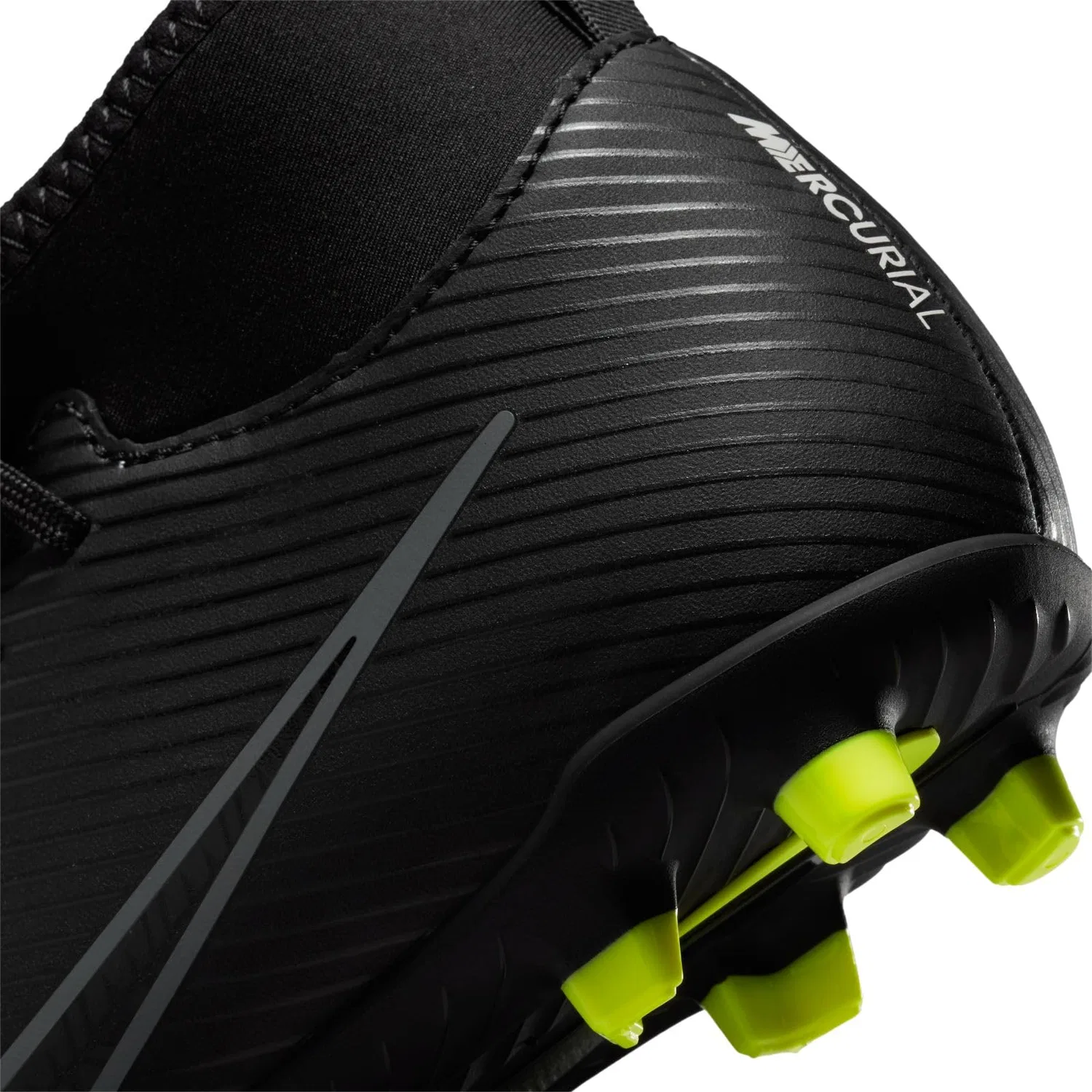 Детские бутсы для мальчиков с шипами Jr Superfly 9 Club NIKE, Black Dk Smoke Grey Summit White Volt — фото 4