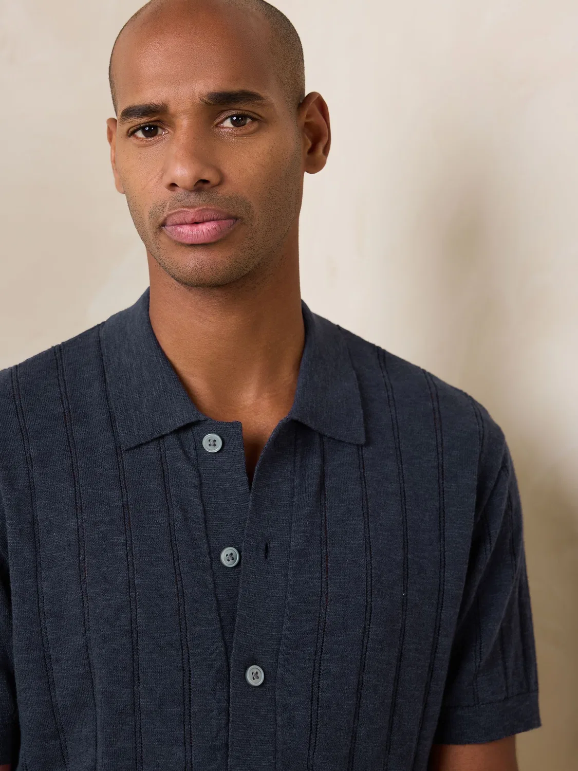 Рубашка трикотажная с фактурным узором, модель Pointelle Knitted Shirt Next, темно-синий