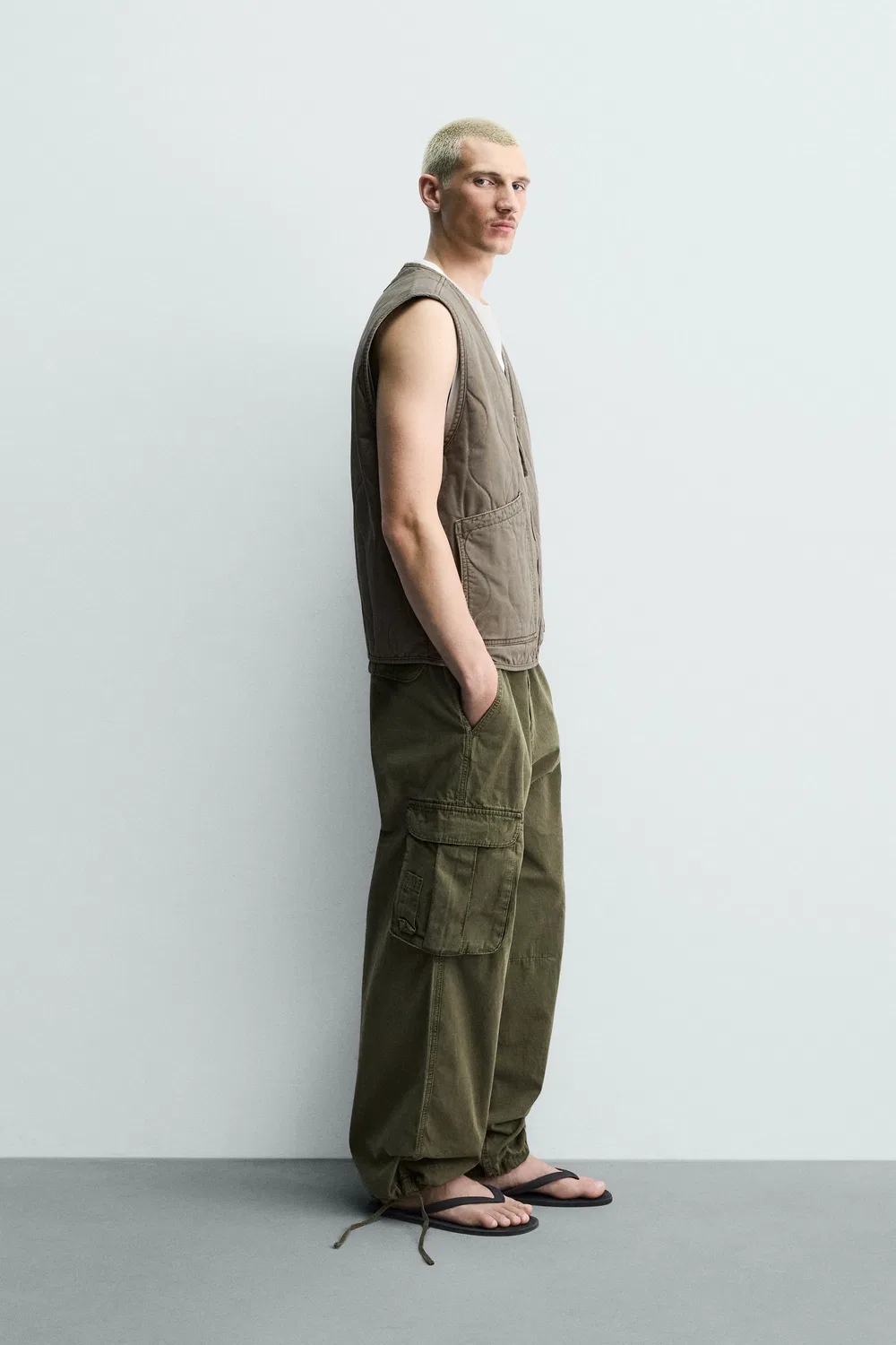 Жилет с прострочкой и потертой поверхностью ZARA, Khaki — фото 4