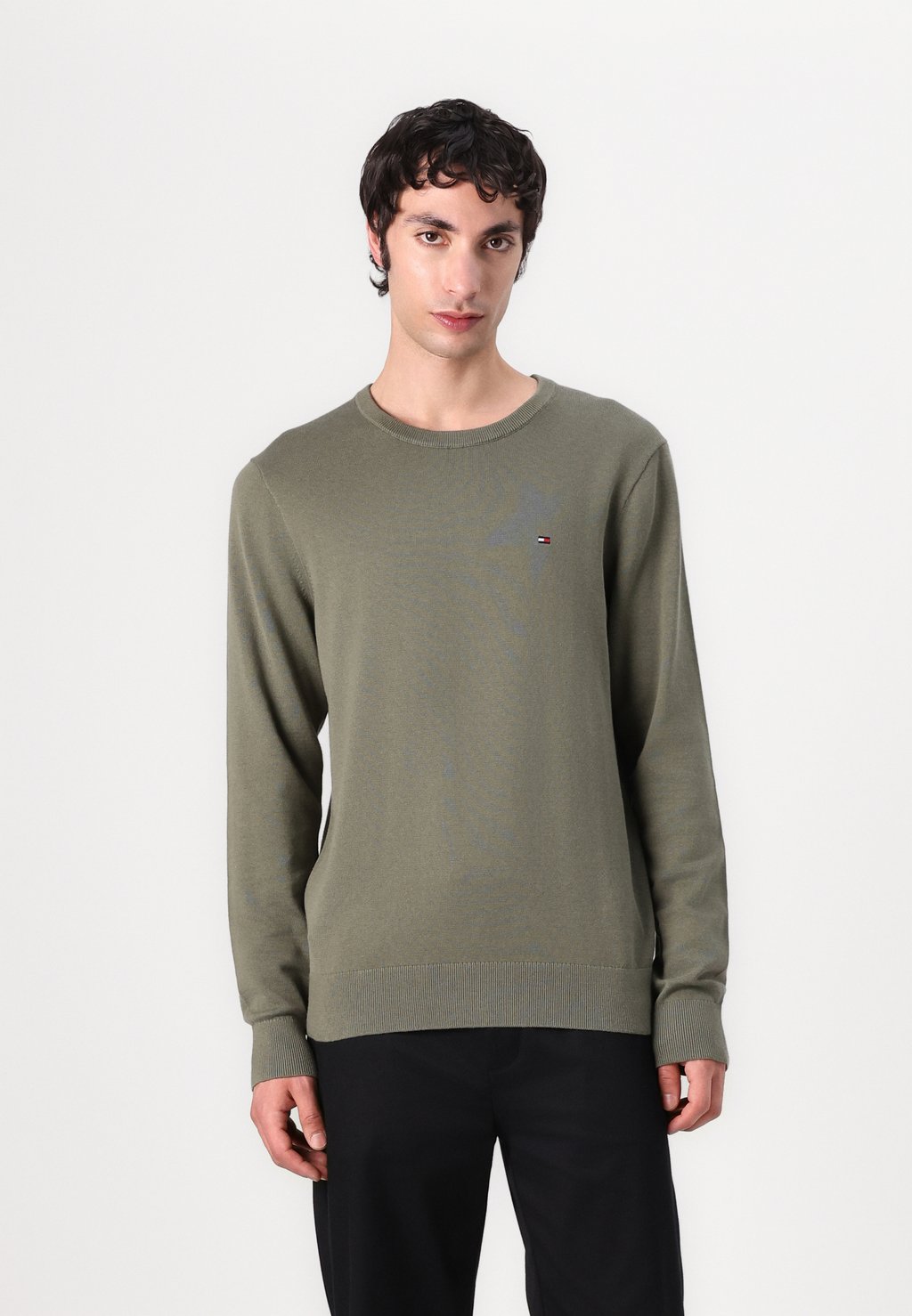 

Джемпер ESSENTIAL CREW NECK Tommy Hilfiger, темно-зеленый