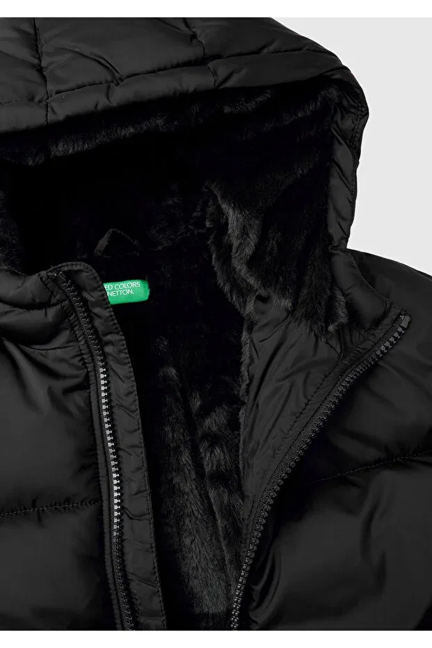 Детское зимнее пальто для девочек с капюшоном United Colors Of Benetton, Black — фото 3