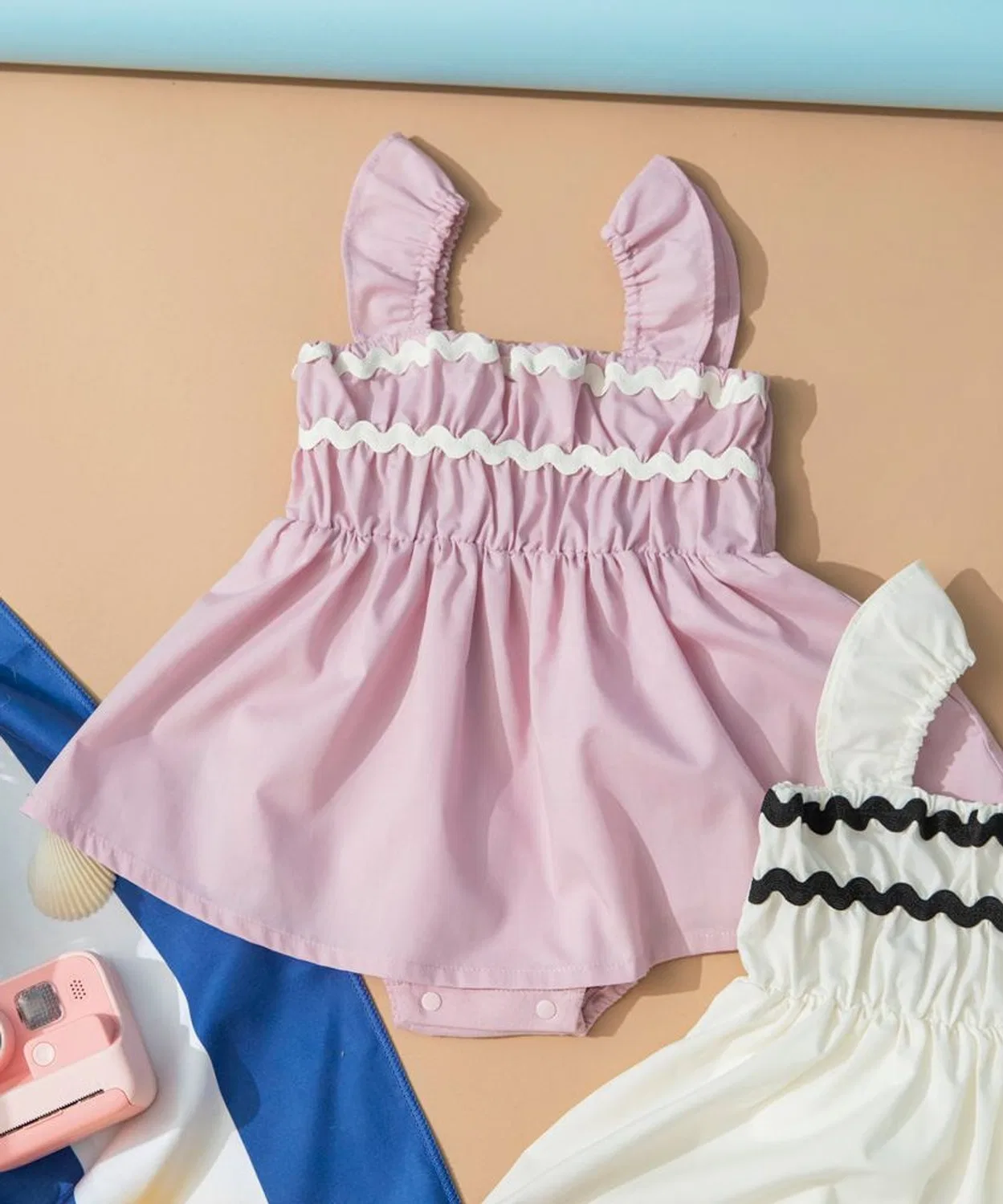 Детский комбинезон-боди с шармухой и рюшами Branshes, Pink
