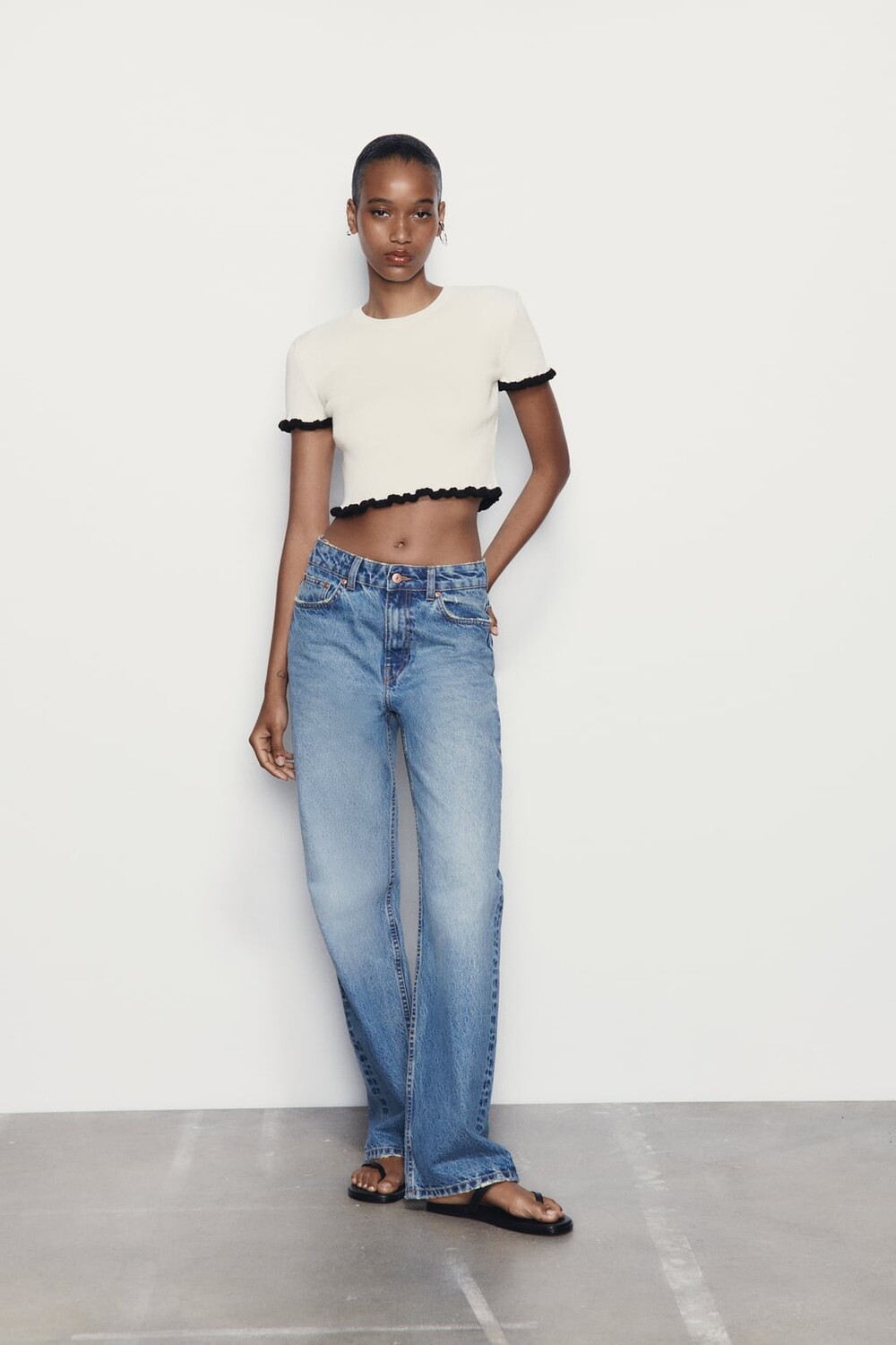 

Ребристый топ с орушами ZARA, экру