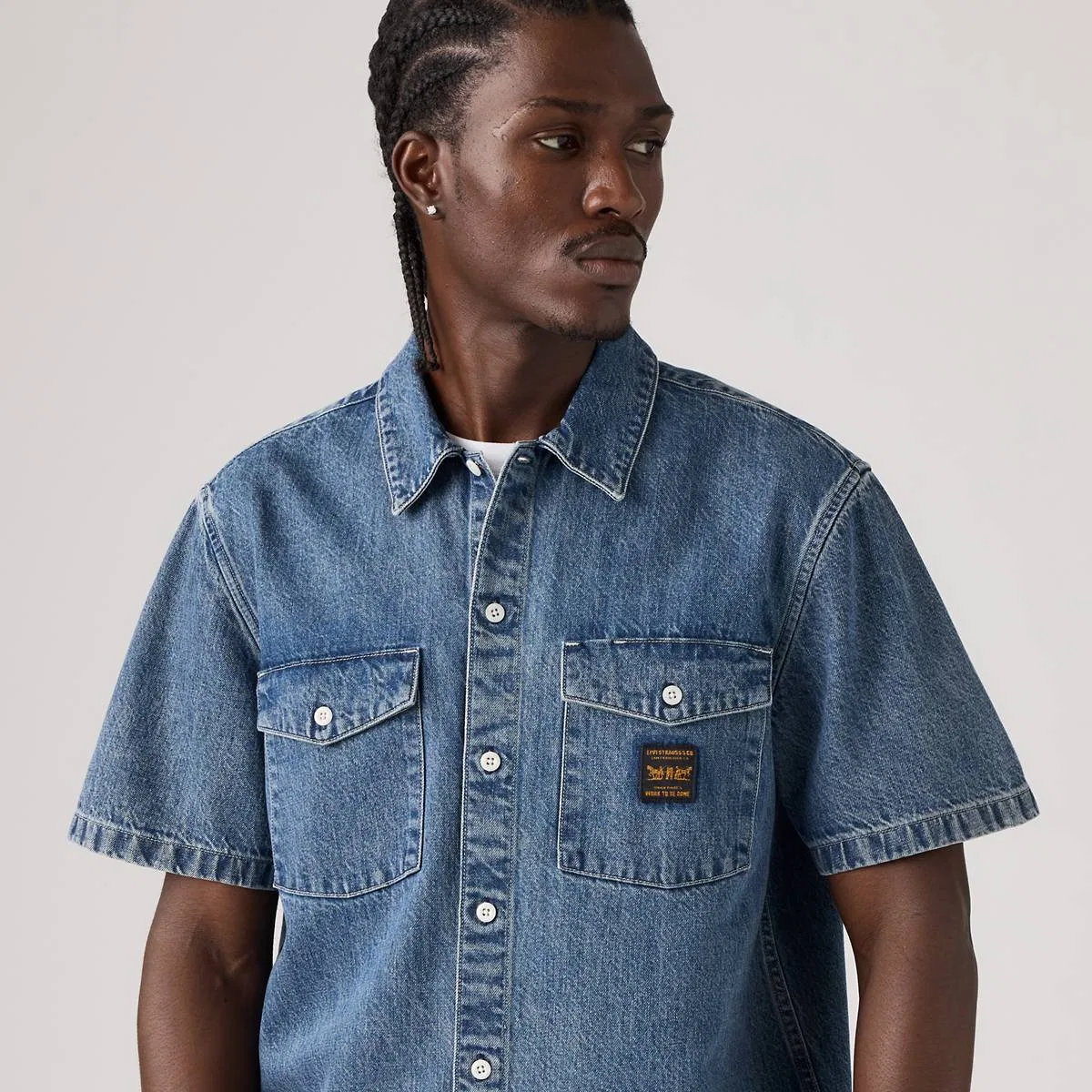 Свободная джинсовая рабочая рубашка с коротким рукавом Levi's, Mine For Now - Medium Wash — фото 2