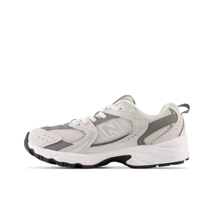 Кроссовки New Balance '530' серого цвета — фото 3