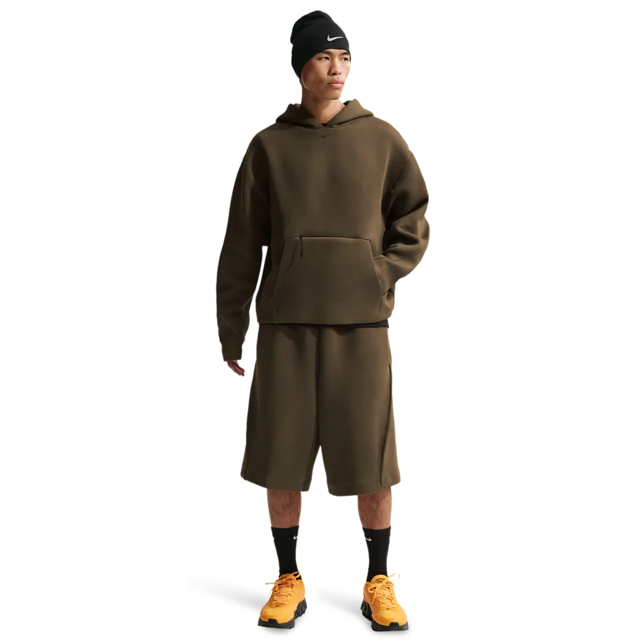 Мужское худи Nike Tech Ergo Pullover, цвет Black/Olive — фото 3