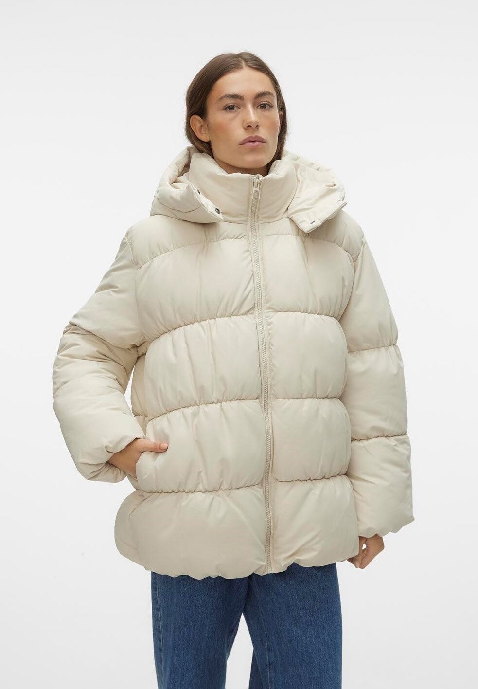 

Зимняя куртка Vero Moda, овсянка