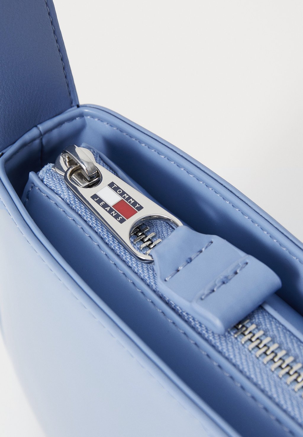 

Сумка MUST SHOULDER BAG BOX Tommy Jeans, светло-голубой, Синий, Сумка MUST SHOULDER BAG BOX Tommy Jeans, светло-голубой