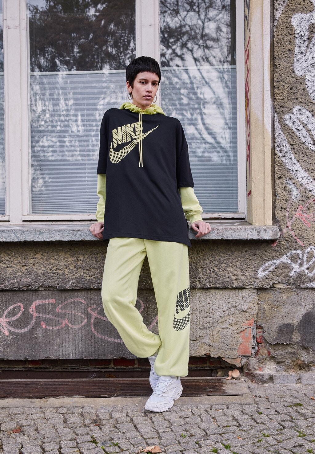 

Футболка с принтом W NSW SS GFX DNC Nike Sportswear, черный