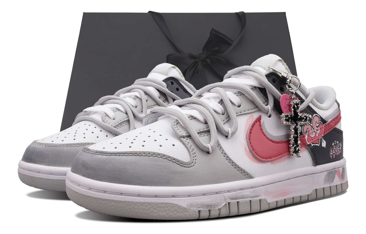 

Кроссовки Nike Dunk Skateboarding Shoes Women's Low-top Gray, черный/розовый