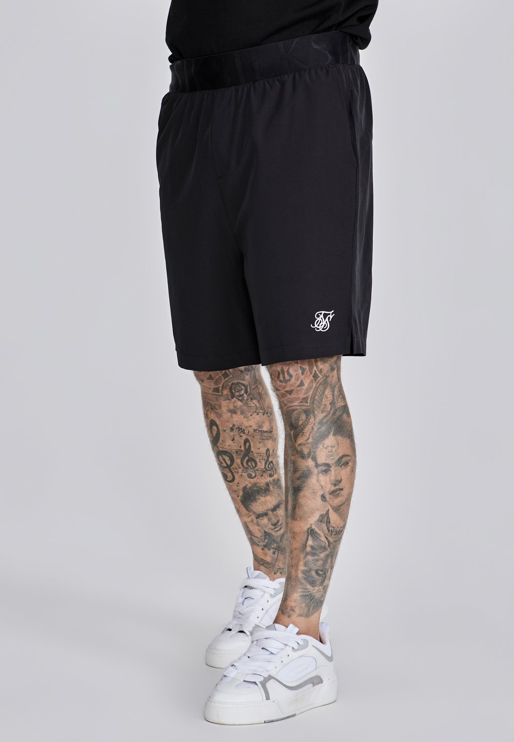 

Шорты SIKSILK, черный