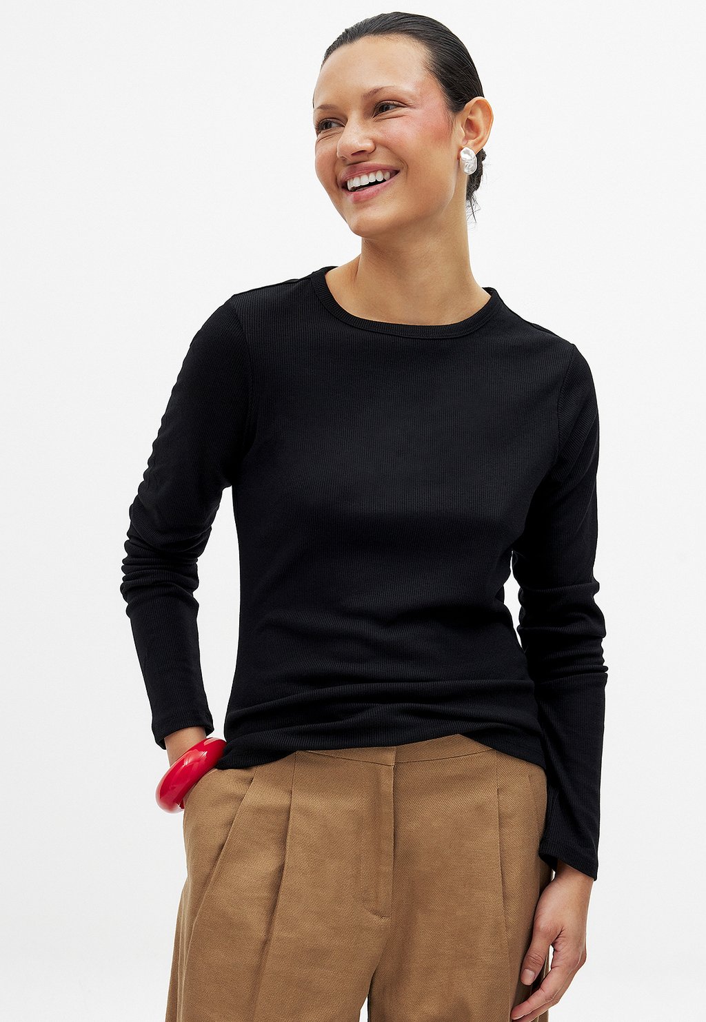 

Топ с длинными рукавами ROUND NECK LONG SLEEVE NA-KD, черный