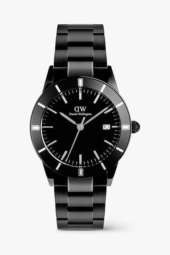 

Часы Daniel Wellington, черный