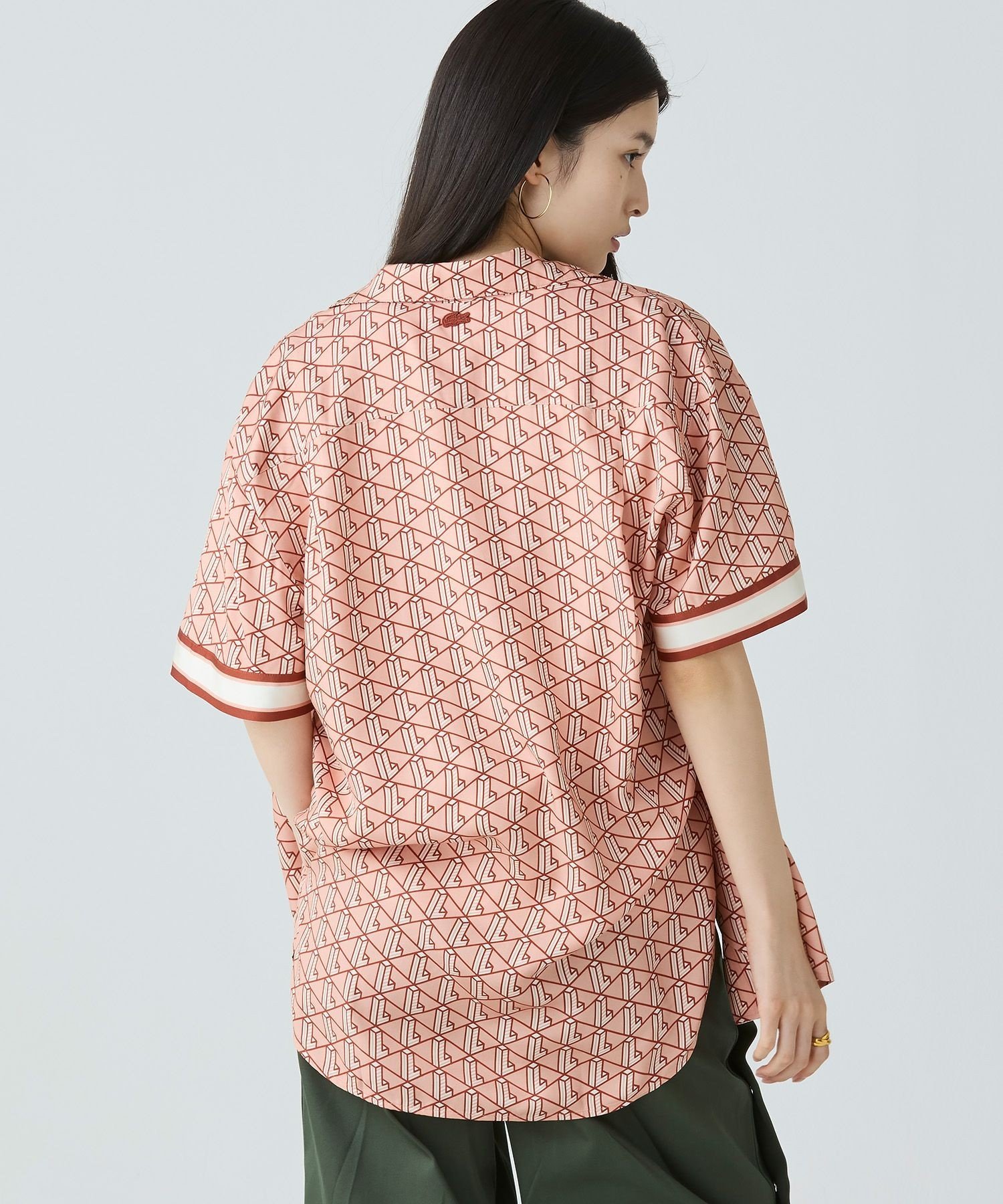 Женская рубашка LACOSTE, с монограммой, розовая — фото 4