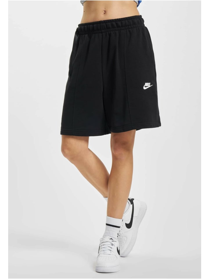 

Тканевые шорты Nike, черный
