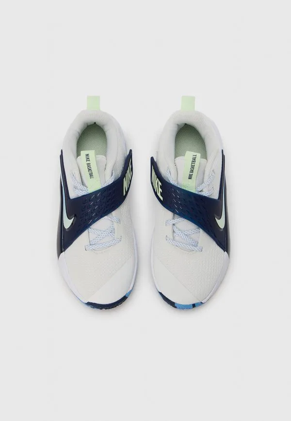 Баскетбольные кроссовки team hustle унисекс Nike Performance, Summit White/Volt Tint/Midnight Navy/University Blue — фото 4
