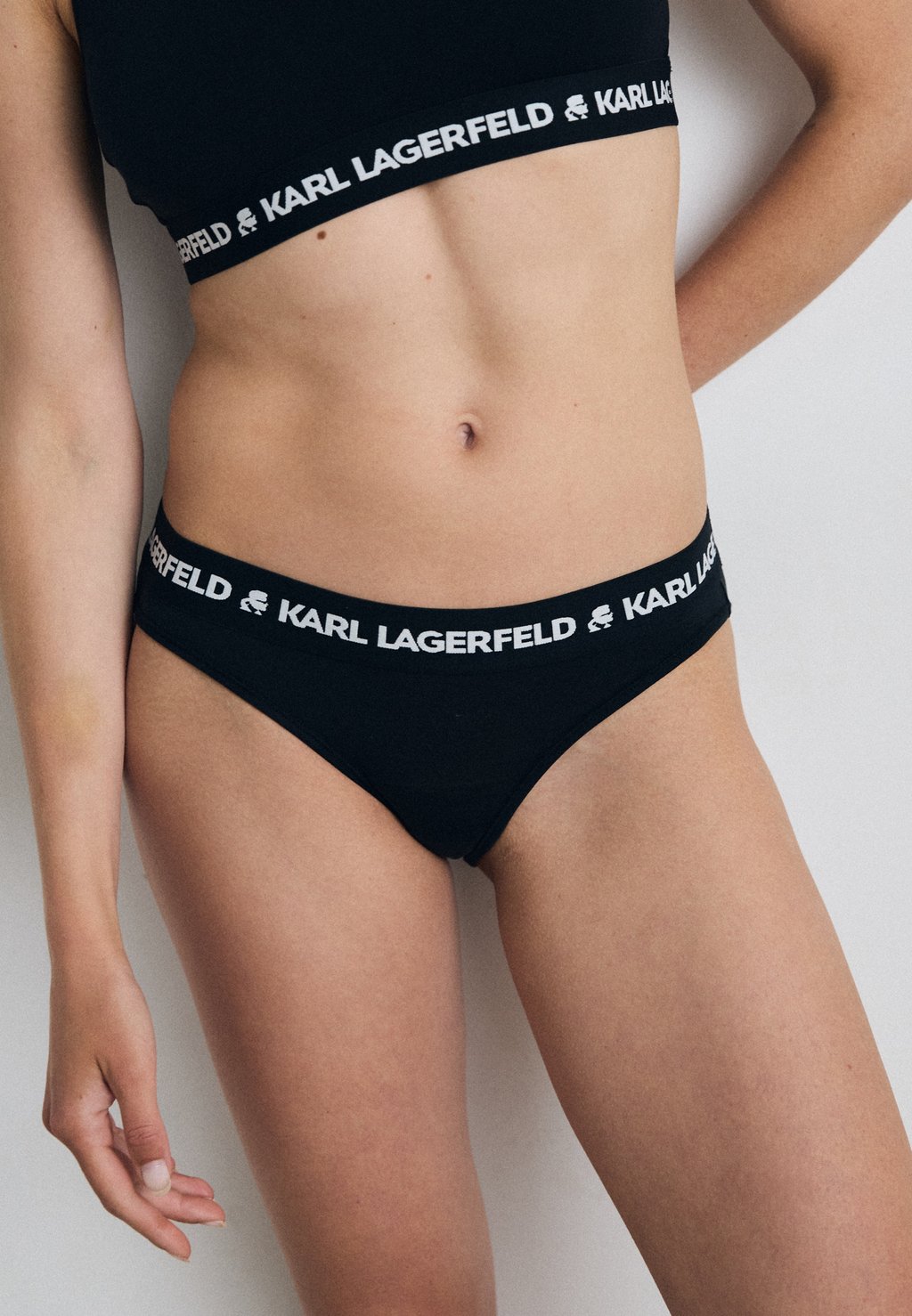 

Трусы LOGO BRIEF KARL LAGERFELD, черный