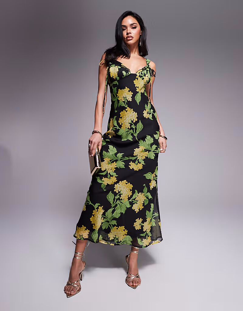 

Платье макси ASOS DESIGN с корсетом, косой талией и оборками, с цветочным принтом на черной основе