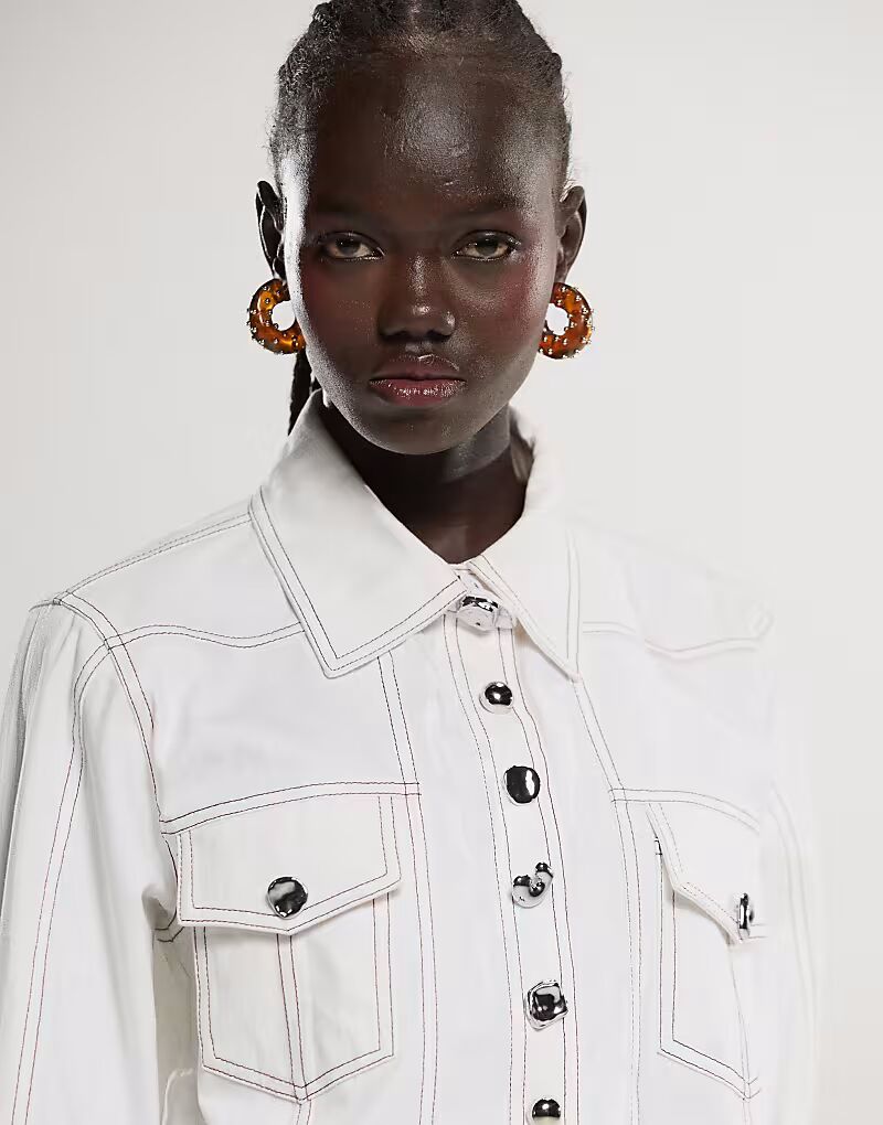 

Рубашка с контрастной строчкой цвета слоновой кости Ghospell