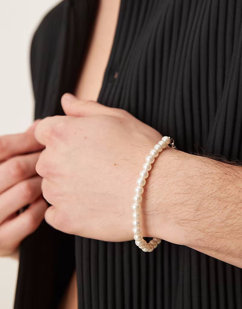 

Браслет с бусинами из искусственного жемчуга диаметром 6 мм белого цвета Asos Design