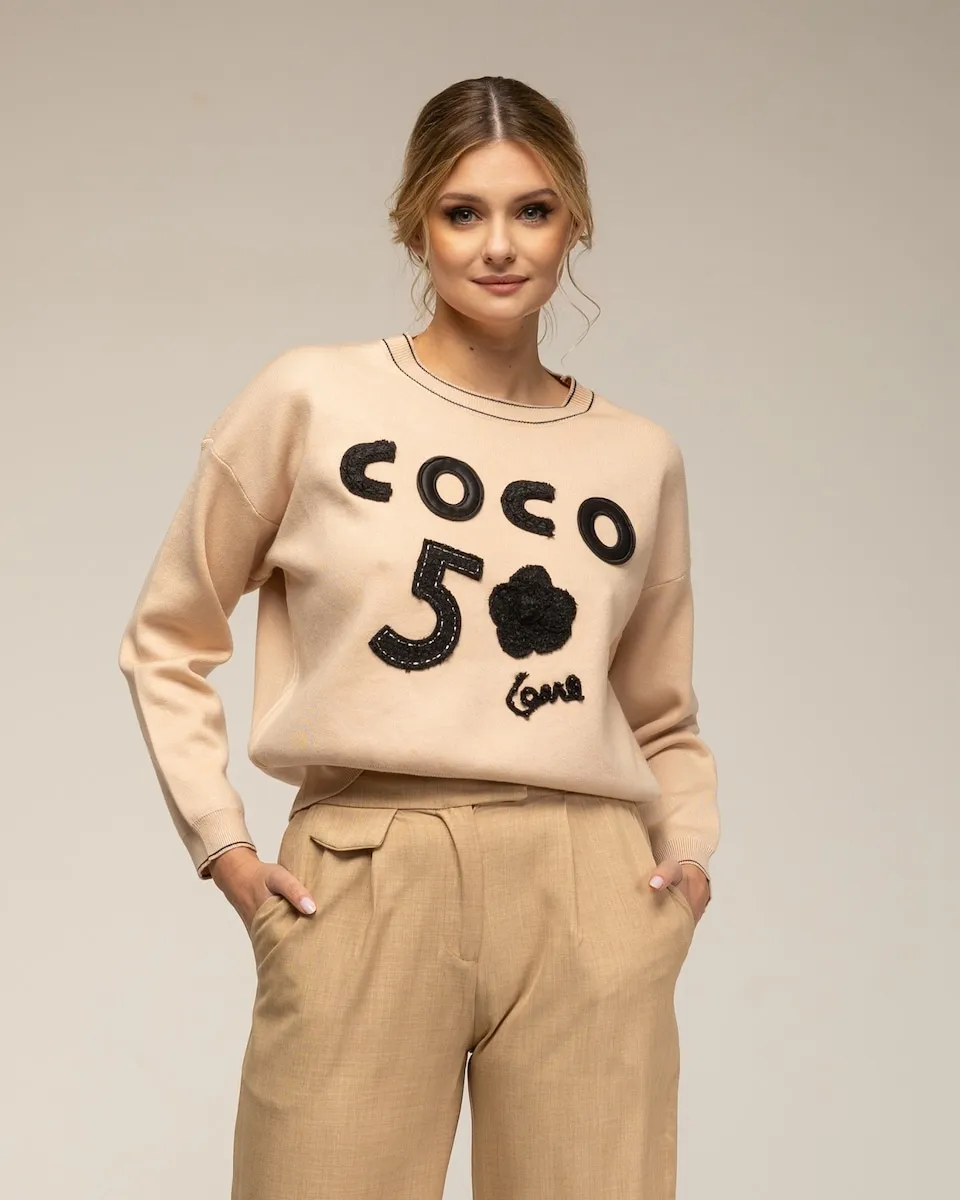 

Женский свитер с наложенной надписью «COCO 5» Tantra, бежевый