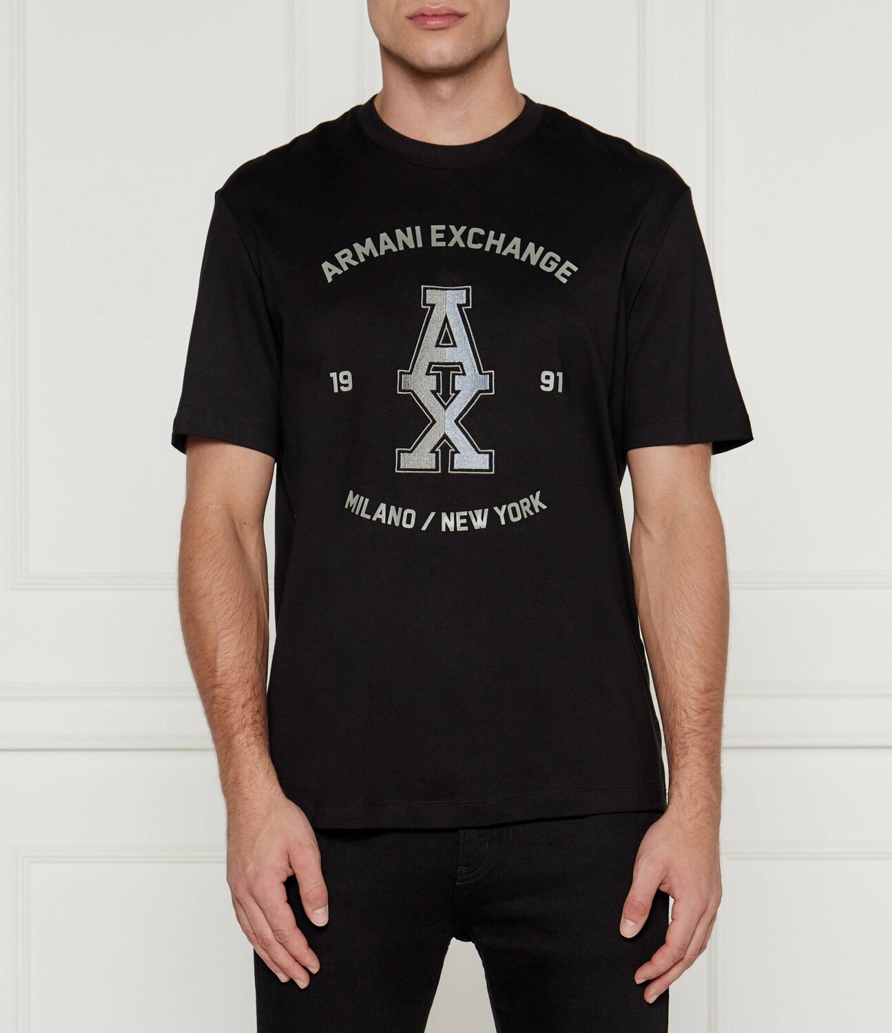 

Футболка Armani Exchange Regular Fit, черный