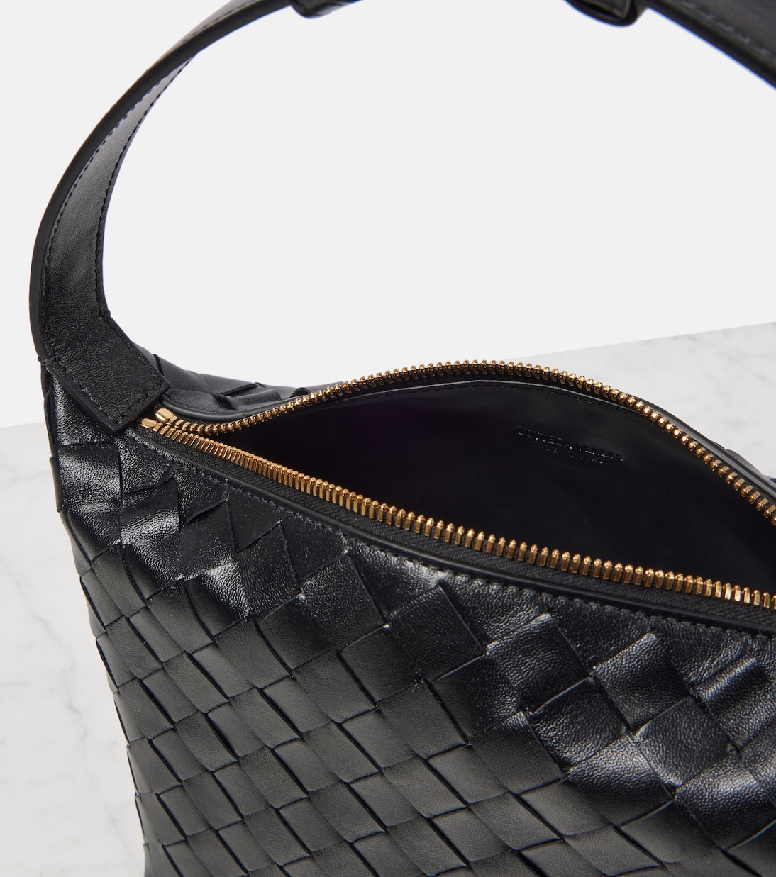 Уменьшенная кожаная сумка через плечо Wallace Mini Intrecciato Bottega Veneta, Black-Gold — фото 3