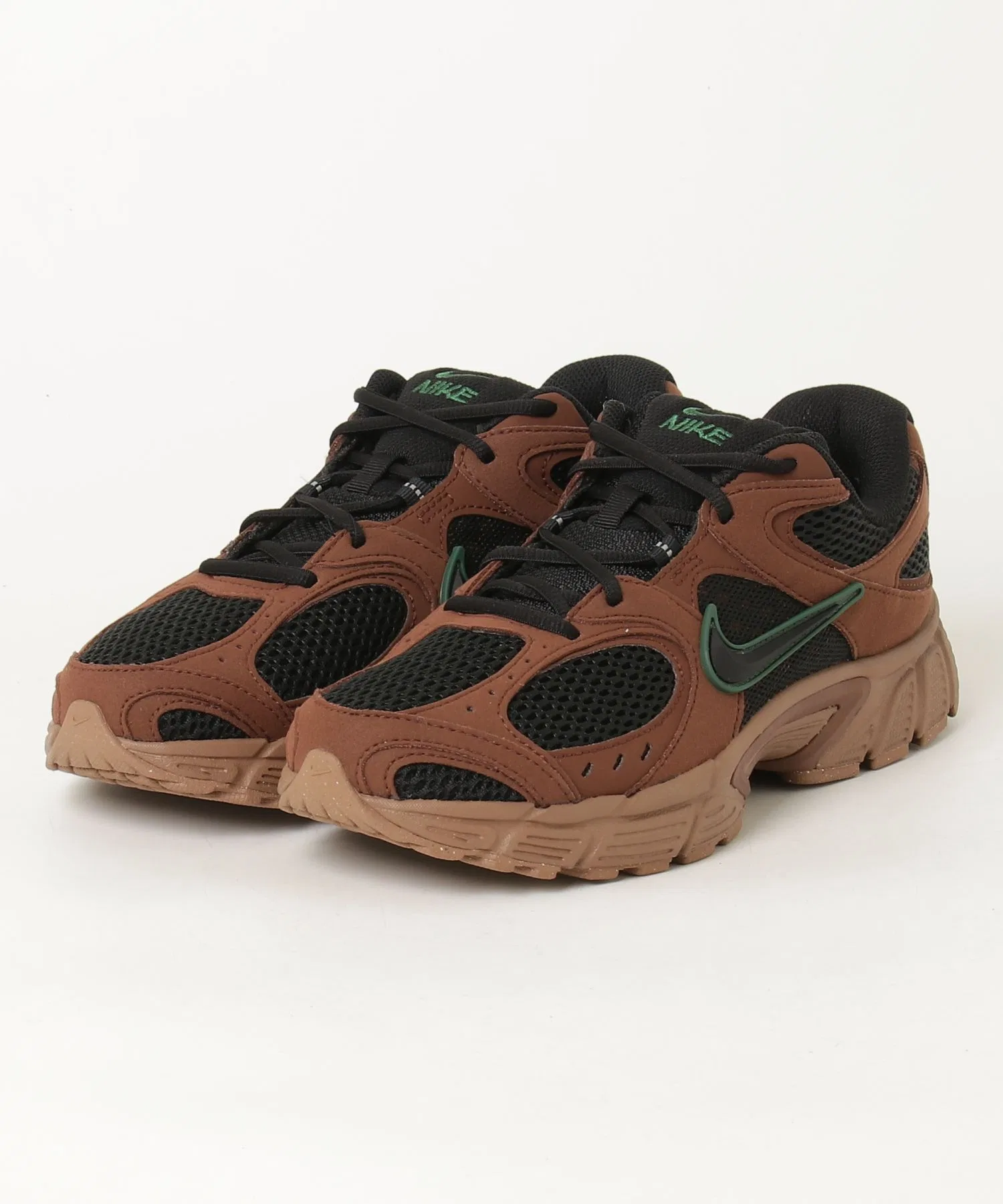 Мужские кроссовки NIKE V5 RNR коричневые
